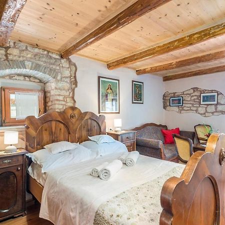 فندق House Peresiji الغرفة الصورة