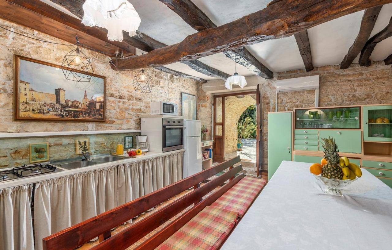فندق House Peresiji الغرفة الصورة