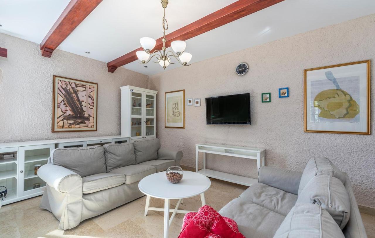 فندق House Peresiji الغرفة الصورة