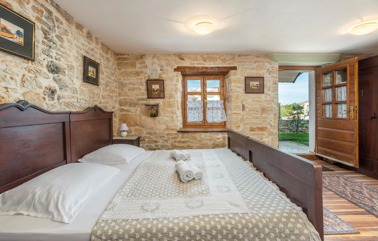 فندق House Peresiji الغرفة الصورة
