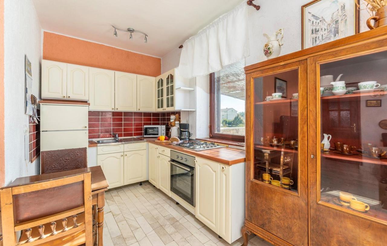 فندق House Peresiji الغرفة الصورة