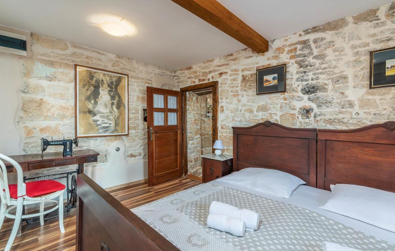 فندق House Peresiji الغرفة الصورة