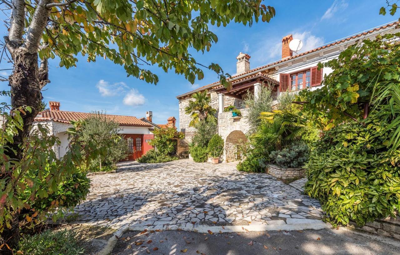 فندق House Peresiji الغرفة الصورة