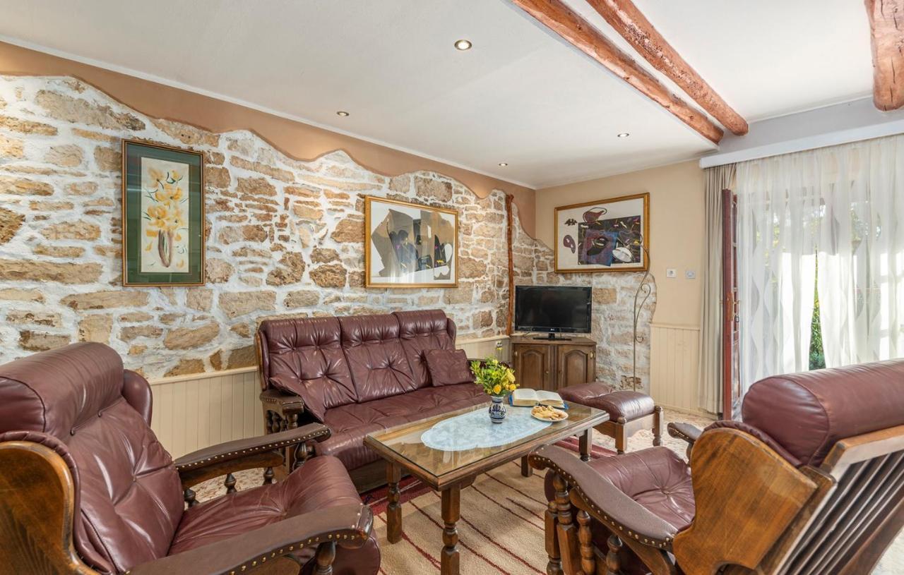 فندق House Peresiji الغرفة الصورة