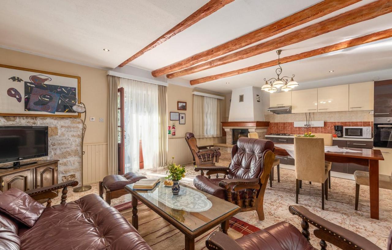 فندق House Peresiji الغرفة الصورة
