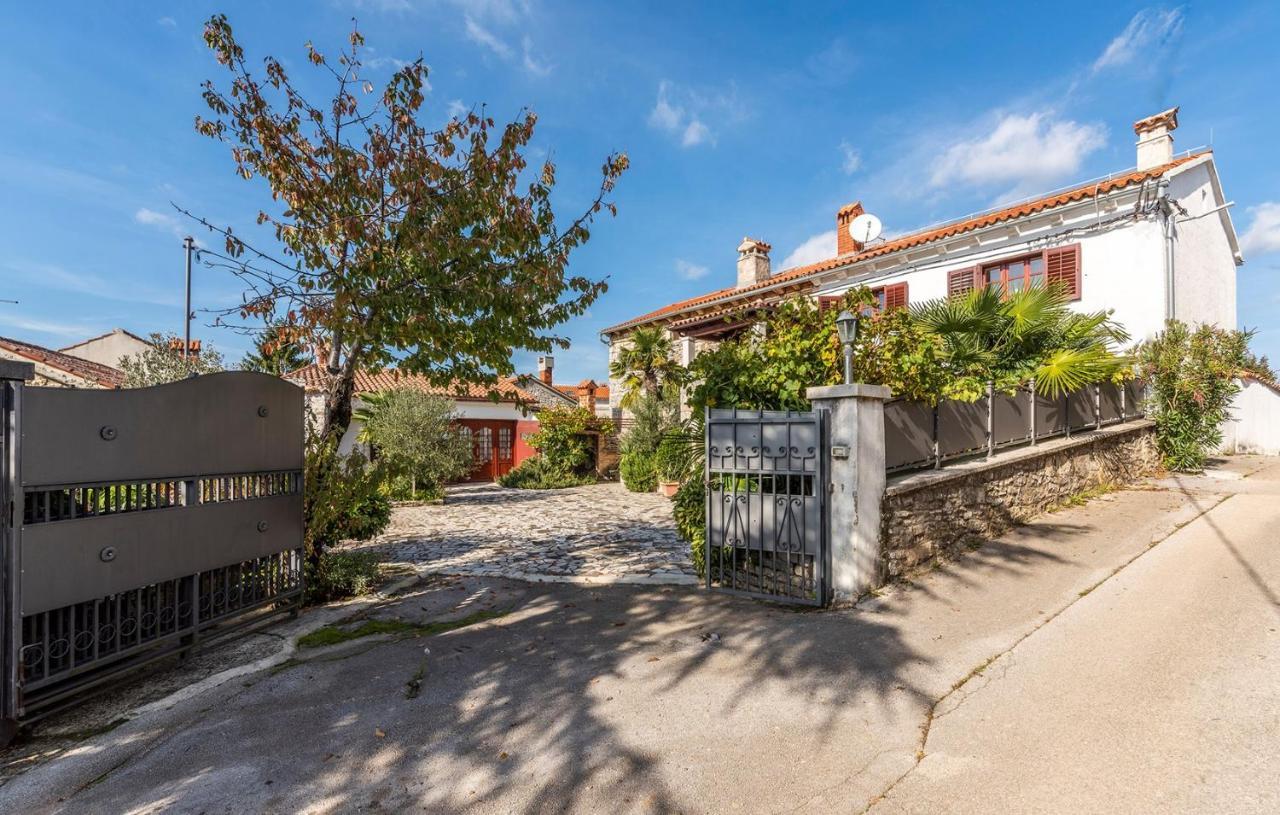 فندق House Peresiji الغرفة الصورة